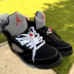 Jordan 5 Black Metallic Reimagined