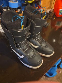 Vans Men's Aura Snowboard boots Size 10.5