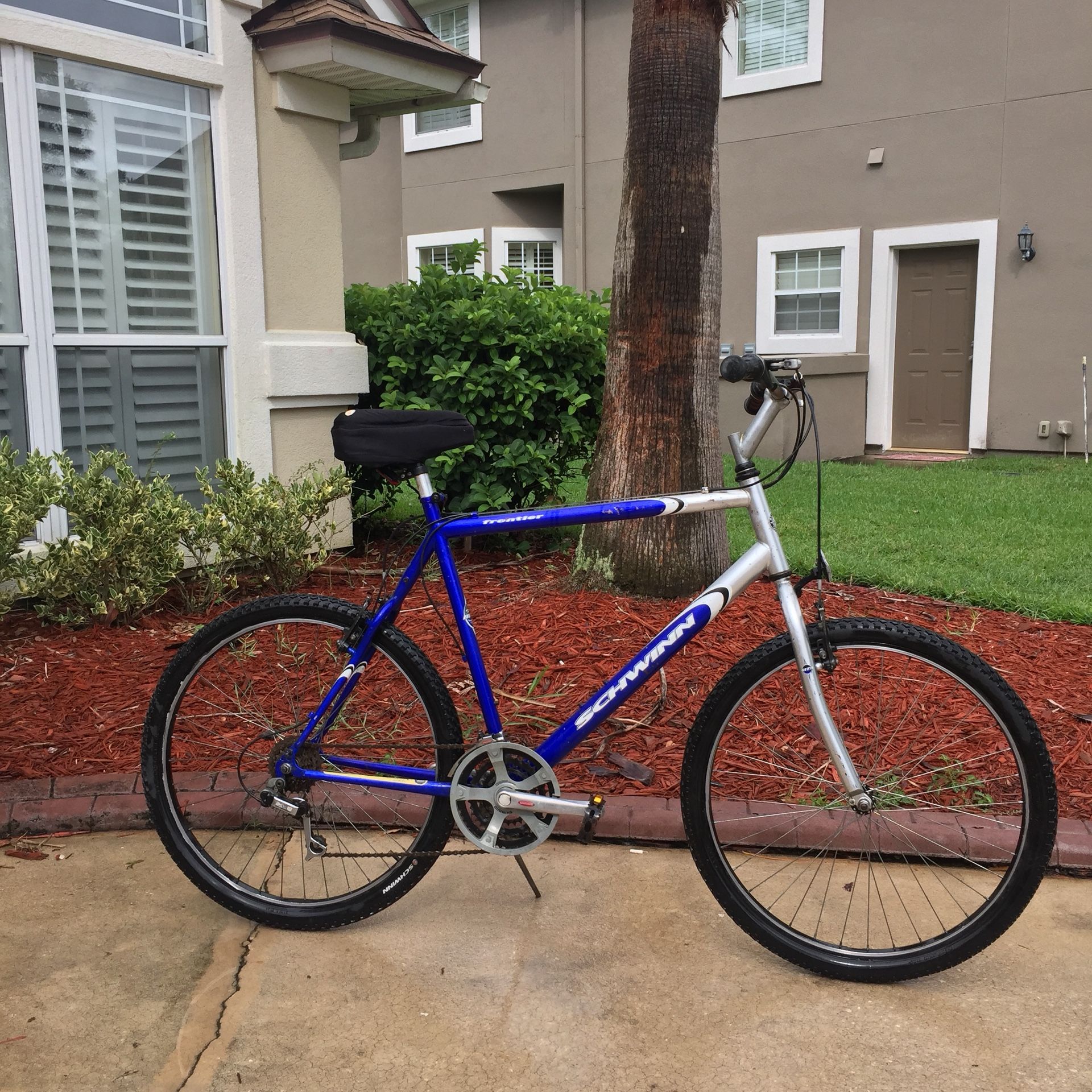 NICE Men’s 26” Schwinn Frontier Mountain Bicycle