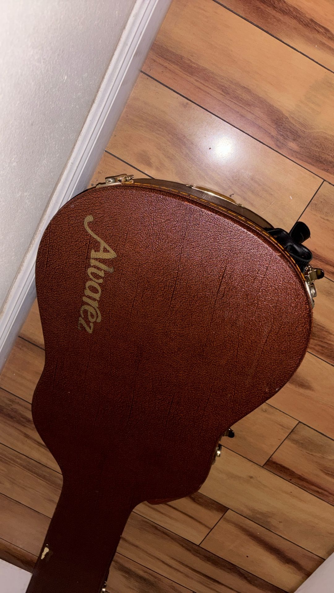 Acoustic Guitar W/Case