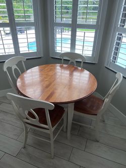 Round Wood Dining Table with 4 Chairs