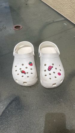 Women’s Size 8 White Crocs