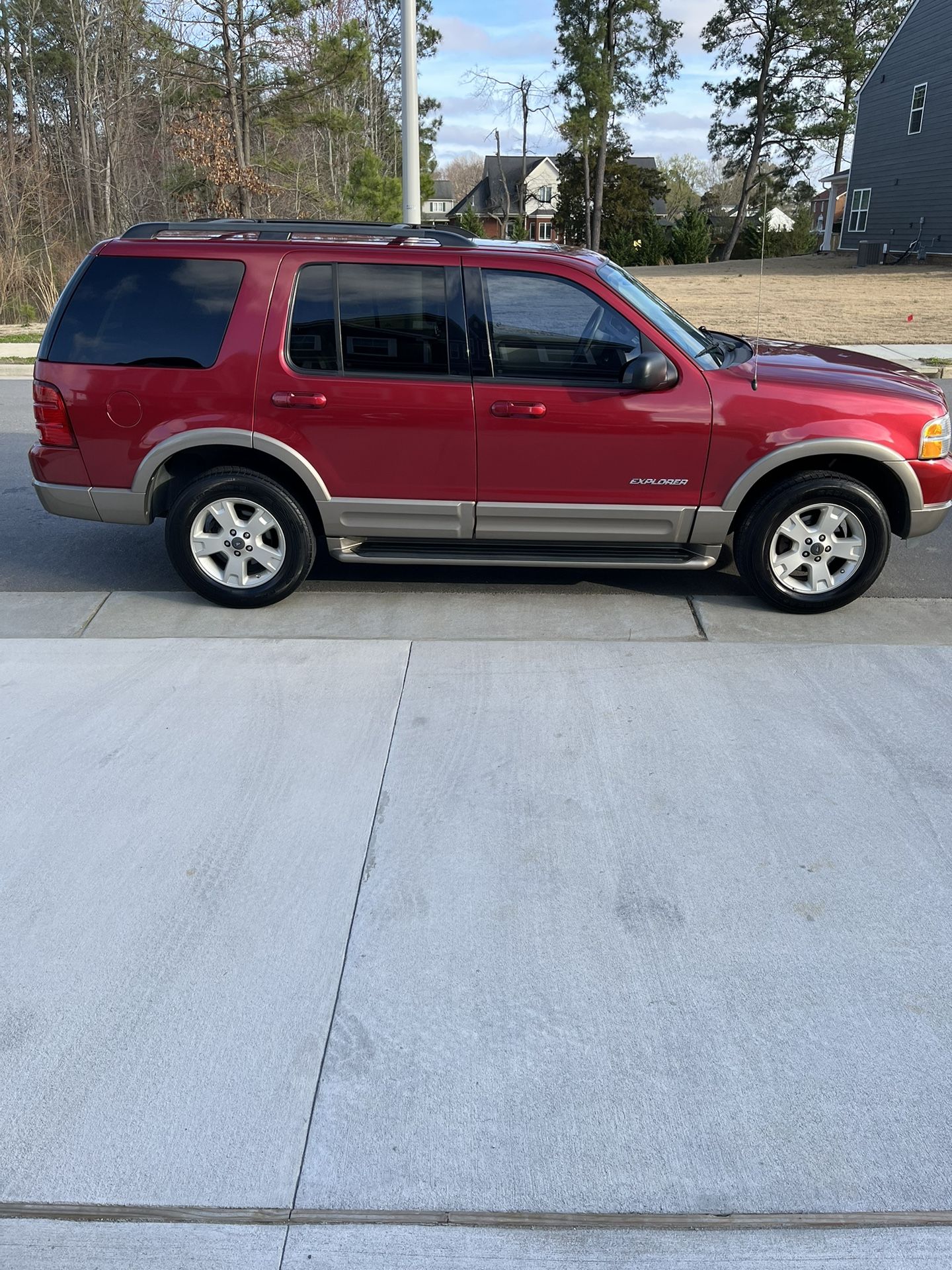 2004 Ford Explorer