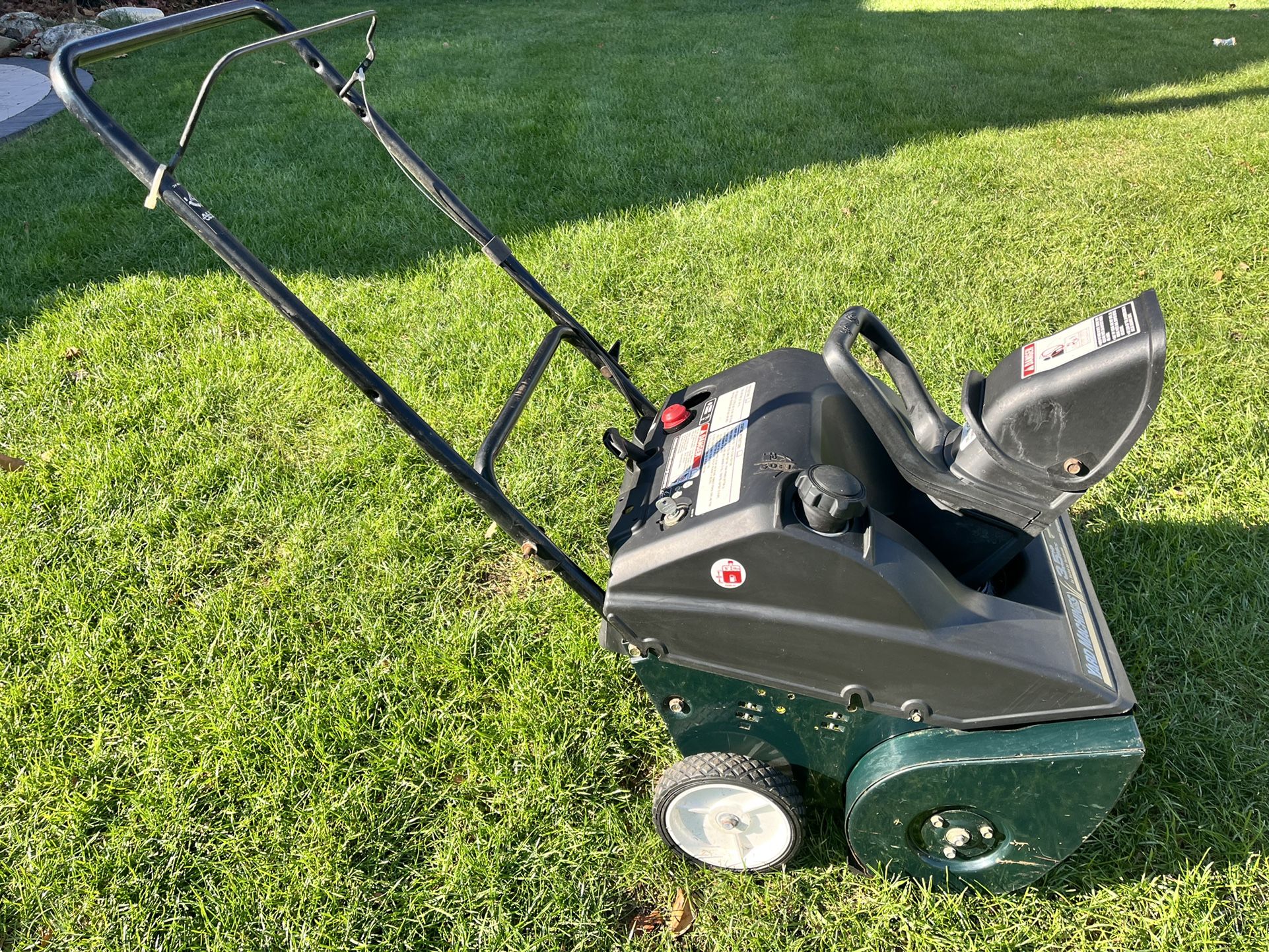 YARDMACHINES MTD 3.5HP 98cc Gas Single Stage 21” SNOWBLOWER