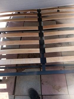Metal futon