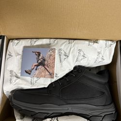 Nortiv Men’s hiking Boots Size 10