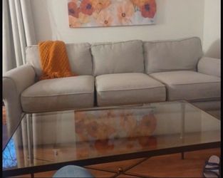 2 piece love seat - like new