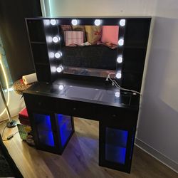 BLACK VANITY