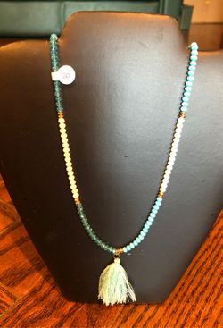Tassel & Crystal stretch necklace