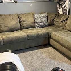 Broyhill Sleeper Sofa/Best offer