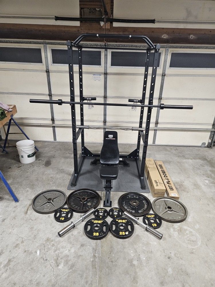 Squat Rack And Adjustable Bench