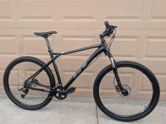 29*x2.35. GT AVALANCHE MENS MOUNTAIN BIKE. 2022 year. (XL). LIKE NEW 👌🏼