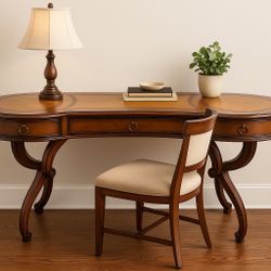 Century Furniture Leather Inlay Writing Desk – Mahogany Finish – Exquisite Detail