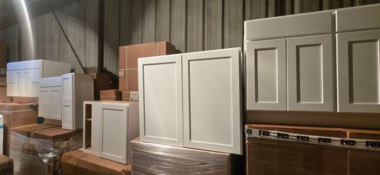 Kitchen Cabinets/Gavinetes De Cocina