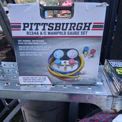 R134A  A/C Manifold Gauge Set...like New Used One Time