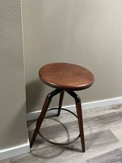 Wood 🪵 stool