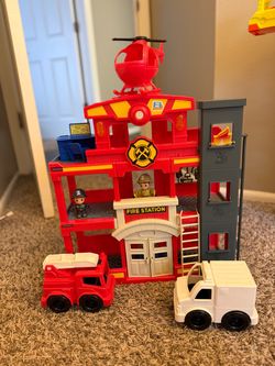 Toys fire station