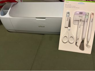 Cricut Maker3 w/ mini Iron