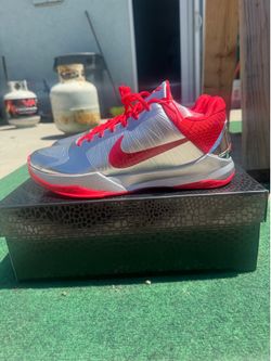 Nike Kobe 5 ROTY Caitlin Clark Size 11