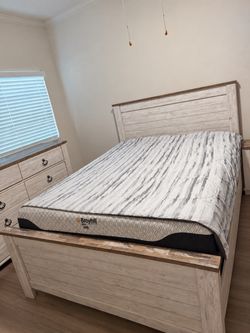 Bedroom set