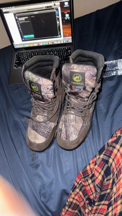 Tamarack boots (never worn)