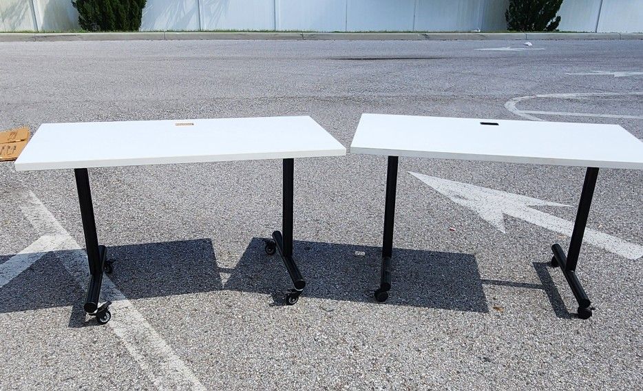 24"×48" Mobile Table