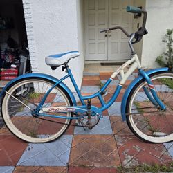 SCHWINN WOMEN BEACH CRUISER 