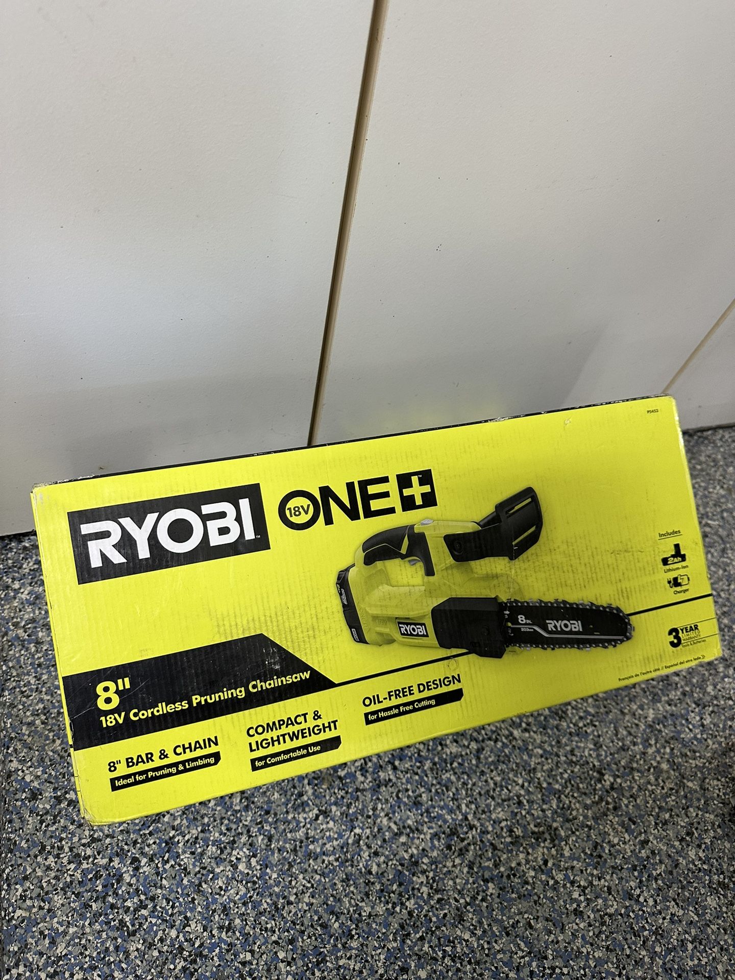 RYOBI Ryobi ONE+ 18V 8 in. Cordless Battery Pruning Chainsaw 