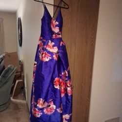 Beautiful By&By purple and flower dress size 3