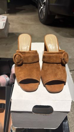 Ann Taylor Suede women’s Shoes 9