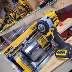 DEWALT

20V Cordless 1/2 in. Impact Wrench and 20V MAX POWERSTACK Compact Battery Starter Kit

