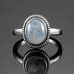 925 Moonstone Ring Size 7