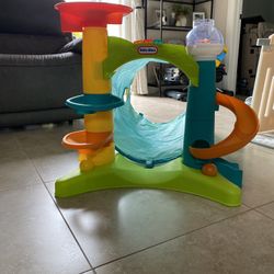 Little Tikes 2-in-1 Activity Tunnel 