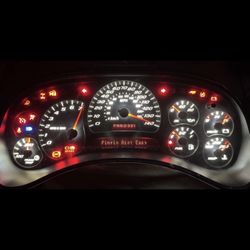 03/04 GMT 800 Gauge Cluster 