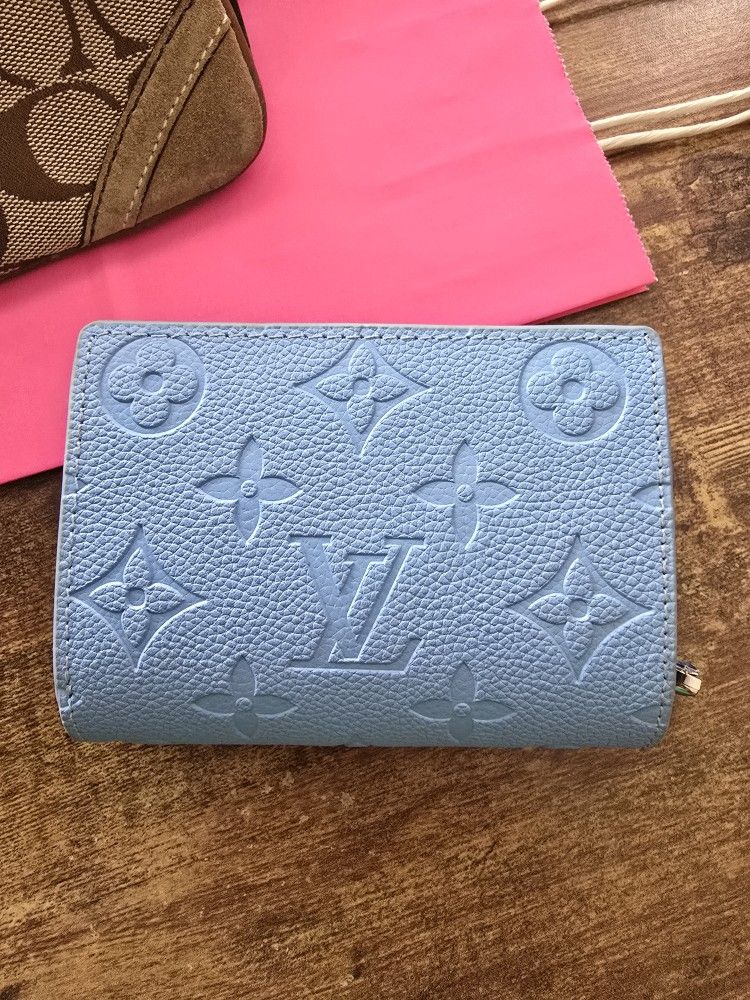Like New Wallet
