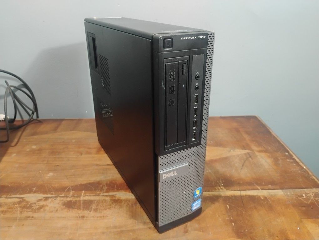 Dell Optiplex Quad Core / Radeon 2gb GPU Desktop Computer Tower. 