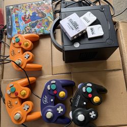 Nintendo GameCube Bundle – 4 Controllers + Mario Party 7 (Works Great)