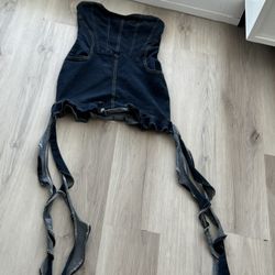 AKIRA Dark Wash Denim Corset Top With Extra Long Ties – Size M