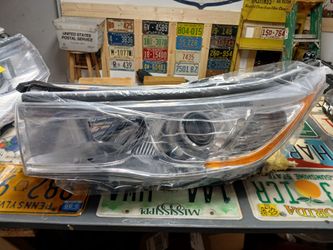 New 14-16 Toyota Higlander Left Driver Side Halogen Headlight