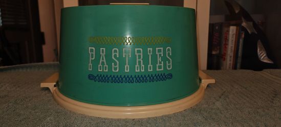 Lustra ware Pastries or Cake container
