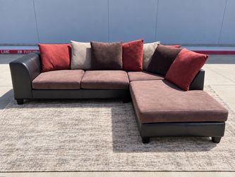 Sectional couch (Delivery Available)