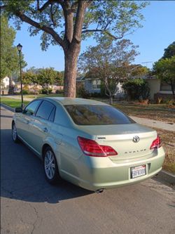 2004 Toyota Avalon