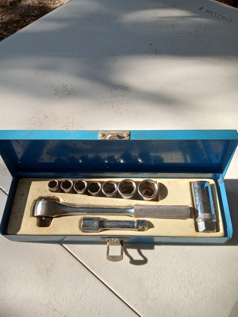 SOCKET SET METRIC 3/8" DRIVE