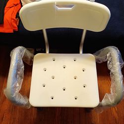 Brand New Medical Chair, White! L👁👁K... 