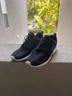 Nike Roshe Men’s 11.5 Black/White