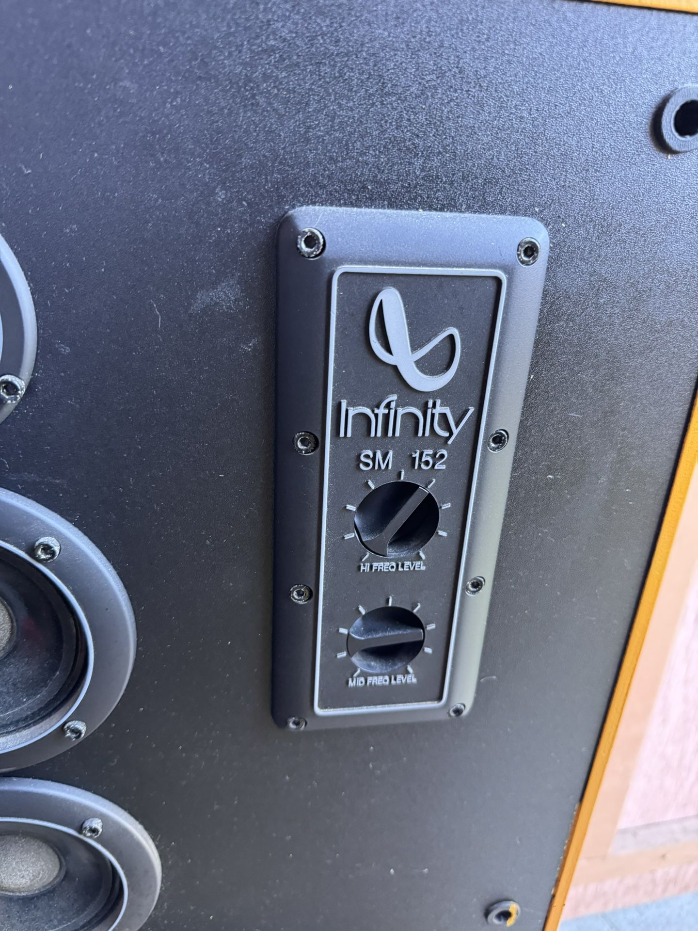Infinity SM 152 Speakers