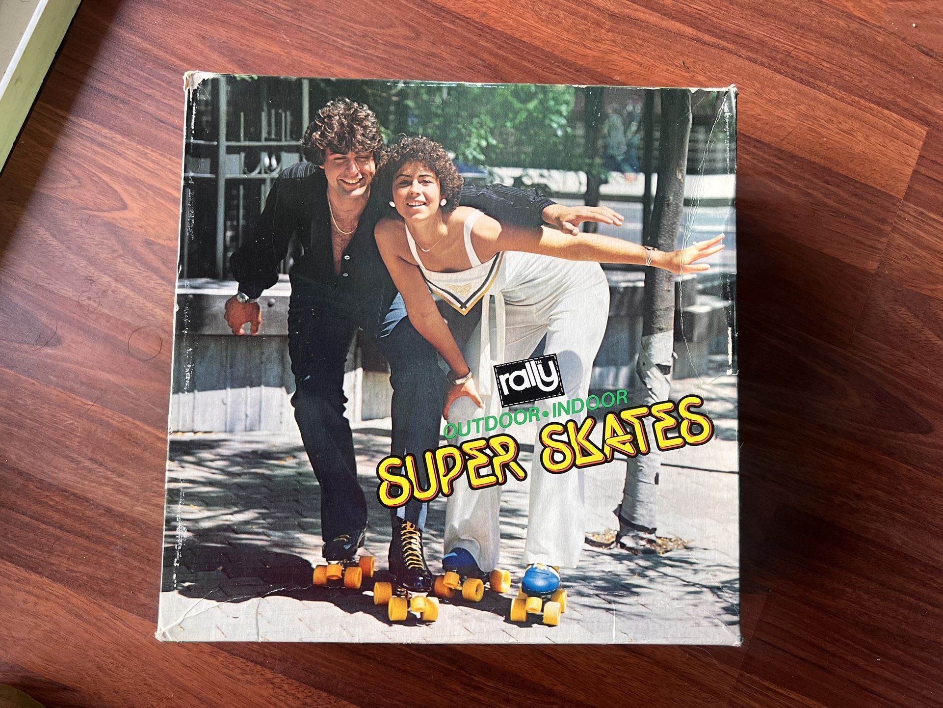 Rare vintage find! Rally brand Outdoor/Indoor Super Skates, Style RG 70, Girls Size 3.