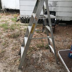 A Frame Aluminum Ladder 5 Foot