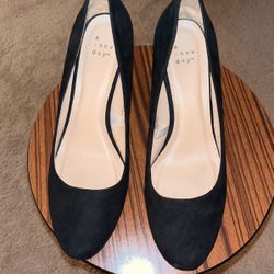 Women Flat Formed Heels 