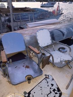 Vintage Rockaway fighting chairs with pedestals